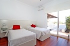 Renovated 3 bedroom villa in the exclusive resort of Puerto Calero - Avenida de las Playas 43, Local 5 - Property Picture 1