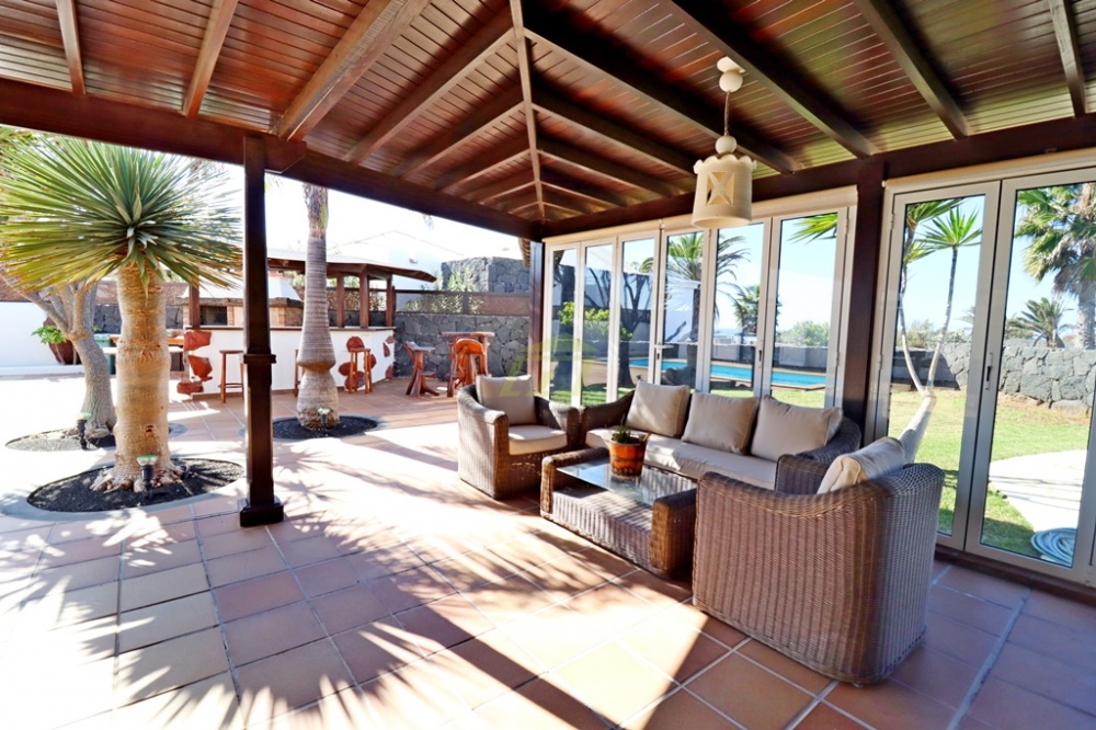 3 Bedroom Villa with a private pool in Playa Blanca - Calle Irlanda 153 - lanzaroteproperty.com