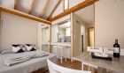 Stylish studio in great resort location - Sands Beach Resort - Property Picture 1