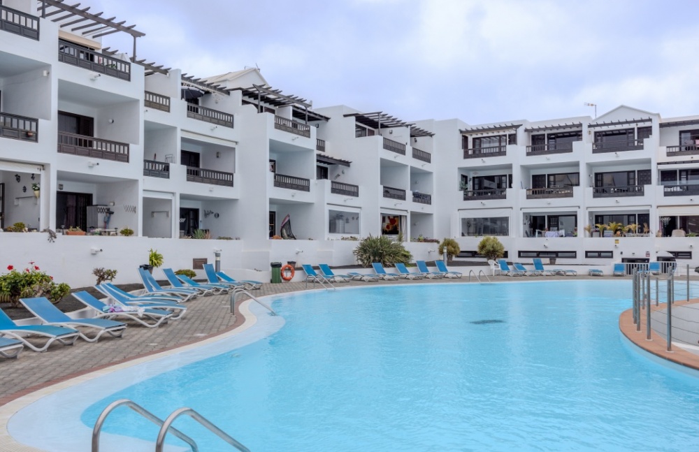 Amazing 2 bedroom apartment in Playa Bastian - Costa Teguise - lanzaroteproperty.com