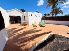 Fantastic 2 bedroom Bungalow moments away from the promenade in Playa Blanca - Playa Blanca - Property Picture 1