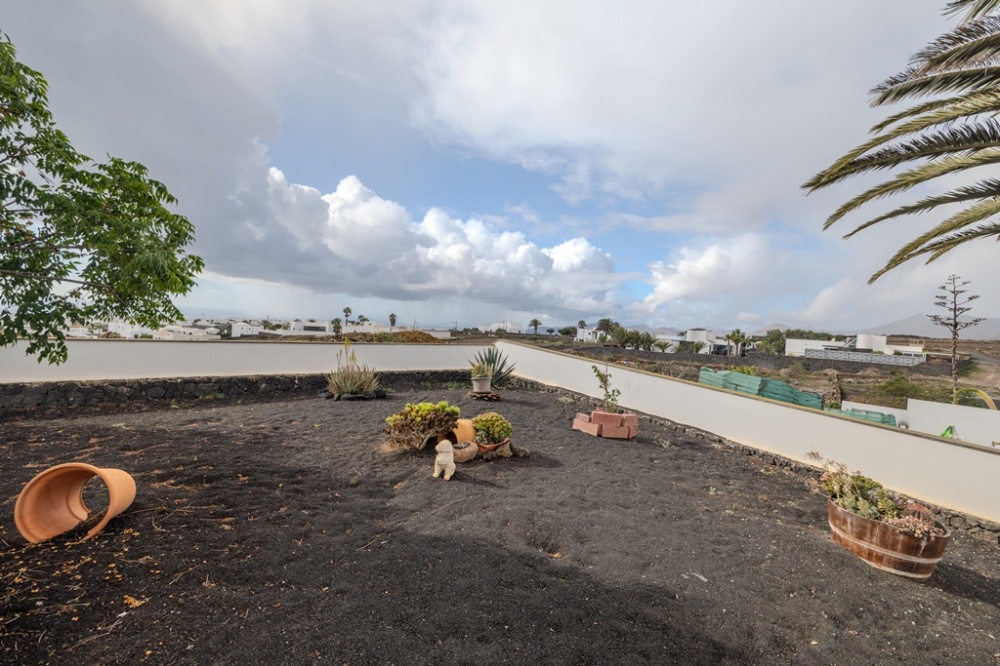 Beautiful 3 Bedroom Villa with Ocean Views in Tranquil Tías - Tias Beautiful 3 Bedroom Villa with Ocean Views in Tranquil Tías - Tias - lanzaroteproperty.com