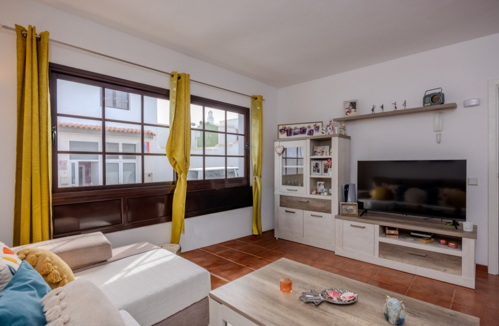 Beautiful 2 bedroom apartment in San Bartolomé - Calle eulogia gonzalez - lanzaroteproperty.com