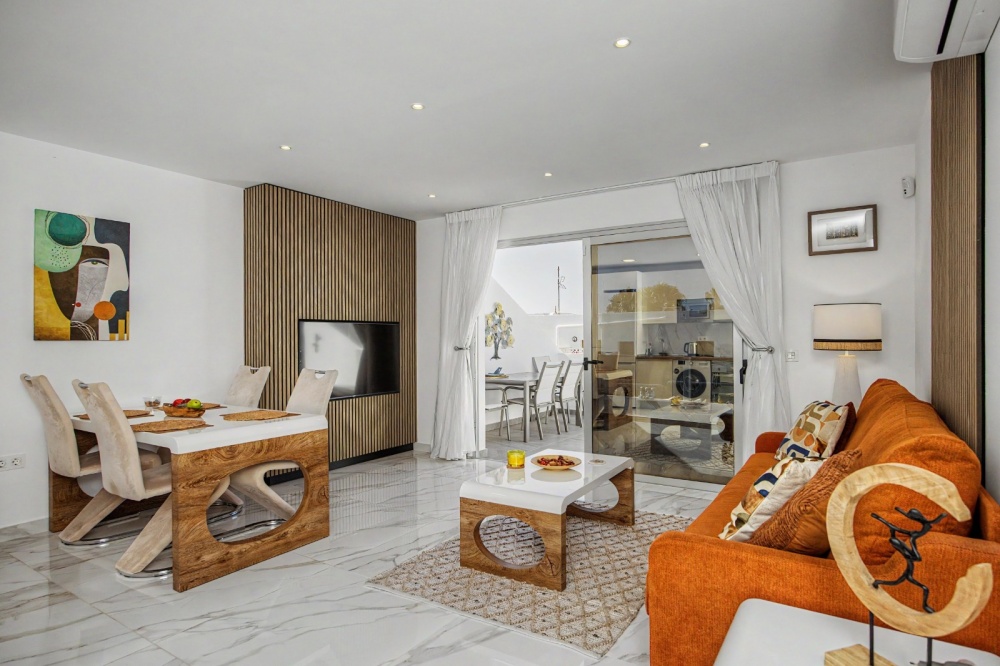 Luxury Two-Bedroom Apartment in Puerto del Carmen - Puerto del Carmen - lanzaroteproperty.com
