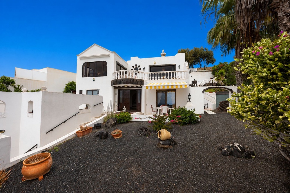 Brilliant detached villa with 4 bedrooms in Nazaret - Nazaret - lanzaroteproperty.com
