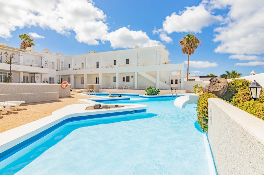 1 bedroom apartment in a gated complex with communal pool in Puerto del