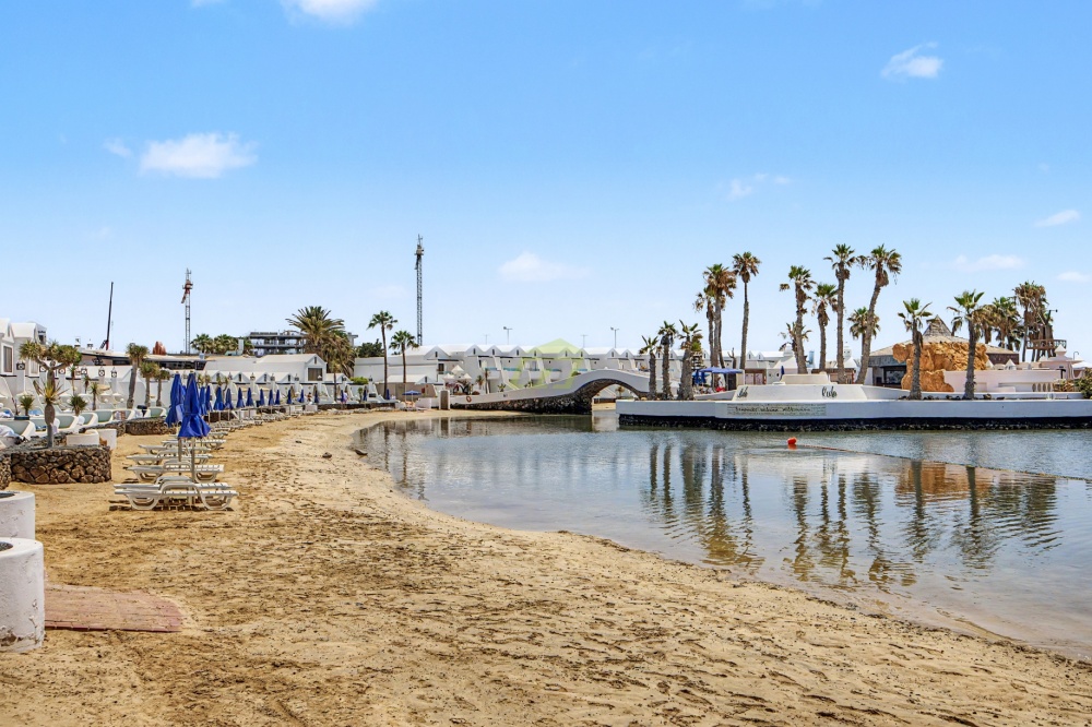 Duplex with 2 bedrooms and panoramic views in Costa Teguise - Sands Beach Resort - lanzaroteproperty.com