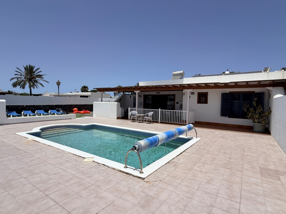 South Facing Villa with Private Pool Just Minutes from Playa Dorada - Playa Blanca - lanzaroteproperty.com