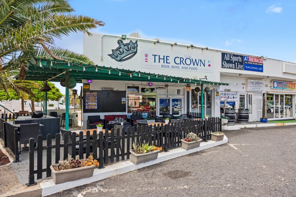 Commercial unit for sale in great complex in Costa Teguise - Las Coronas - lanzaroteproperty.com