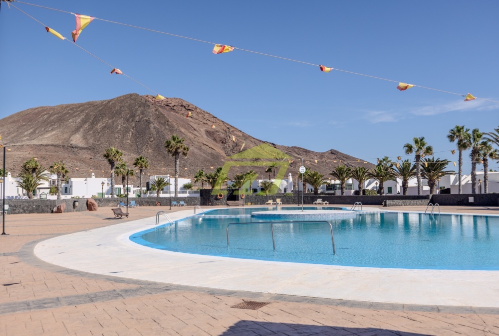 2 bedroom detached villa with roof terrace in Playa Blanca for sale - Playa Blanca - lanzaroteproperty.com