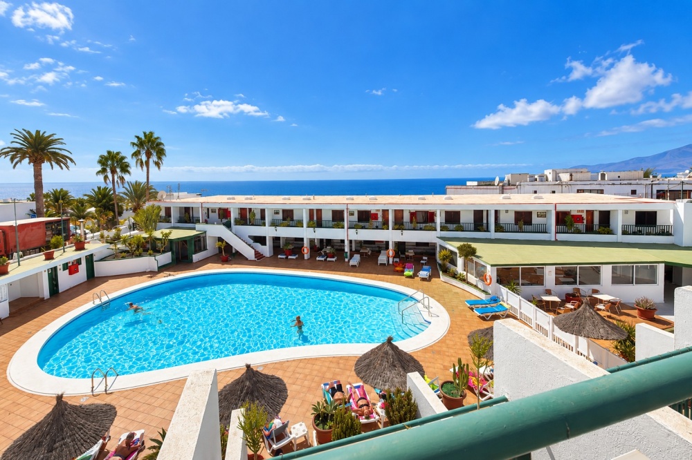 Beautiful 1-Bed Poolside Retreat in Puerto del Carmen - Puerto del Carmen - lanzaroteproperty.com