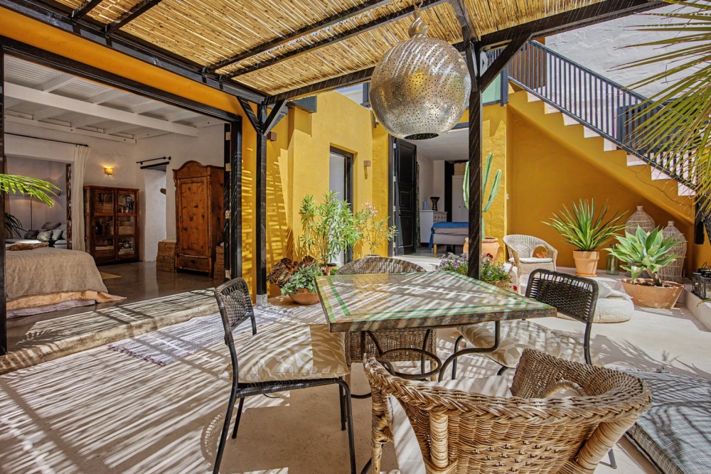 Charming Rural Retreat with Character, Outdoor Spaces and Guest Potential - Maguez - lanzaroteproperty.com