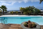 Beautiful villa located just minutes away from the popular Marina in Puerto Calero - Puerto Calero - Property Picture 1