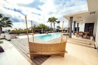 Beautiful villa located just minutes away from the popular Marina in Puerto Calero - Puerto Calero - Property Picture 1