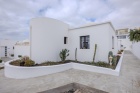 Stunning 2 bedroom bungalow on a front line gated complex in Playa Honda - Playa Honda - Property Picture 1 Stunning 2 bedroom bungalow on a front line gated complex in Playa Honda - La Concha - Property Picture 1