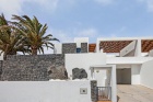 Playa Blanca villa with pool, garage and investment potential - Playa Blanca - Property Picture 1