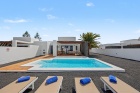 Playa Blanca villa with pool, garage and investment potential - Playa Blanca - Property Picture 1