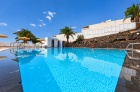 Spacious 2 bedroom apartment in fantastic complex in frontline Puerto del Carmen - Puerto Del Carmen - Property Picture 1