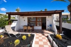 A stunning bungalow with access to a shared pool close to the beach - Puerto Del Carmen - Property Picture 1