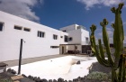 Modern 5 bedroom villa with private pool in El Cuchillo - CALLE EL JABLE - Property Picture 1