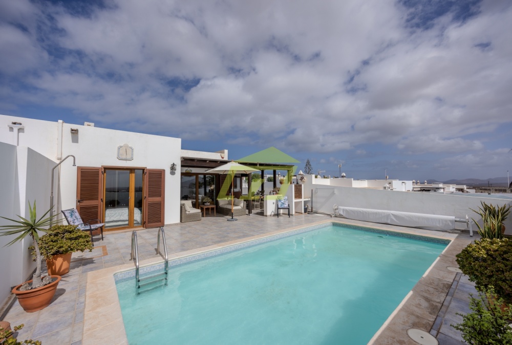 Exclusive 4 bedroom villa with panoramic views and private pool in Playa Blanca - Playa Blanca Exclusive 4 bedroom villa with panoramic views and private pool in Playa Blanca - playa blanca - lanzaroteproperty.com