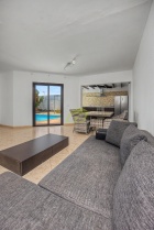 Detached 3-Bedroom villa with private pool and large plot - Playa Blanca - Property Picture 1