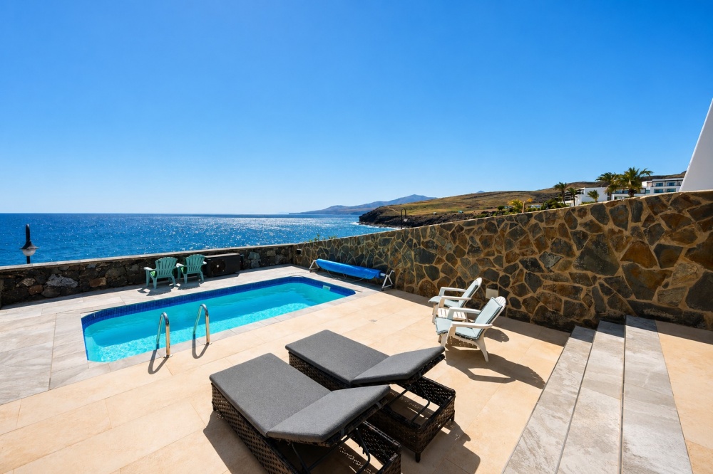Fully Renovated Luxury Home in Puerto Calero - Puerto Calero - lanzaroteproperty.com