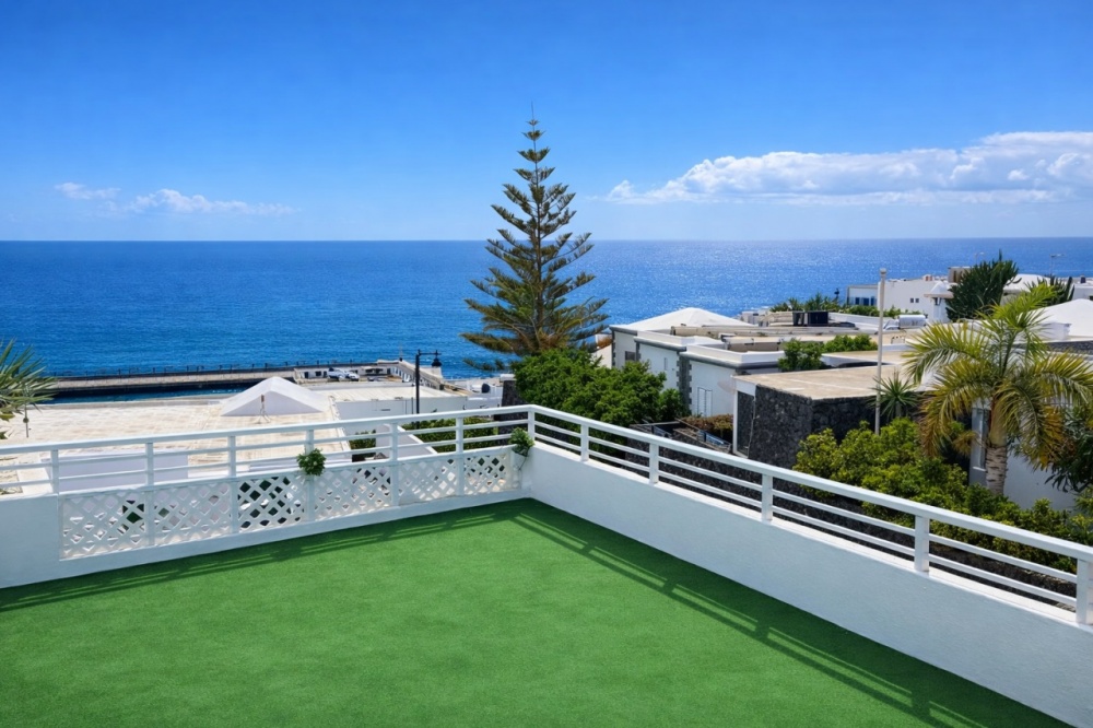 Cozy 1 bedroom apartment with amazing sea views and terrace - Puerto del Carmen - lanzaroteproperty.com