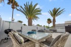 Beautifully renovated 2 bedroom corner plot bungalow in the sought-after Playa Bastián complex - Costa Teguise - Property Picture 1