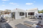 Beautifully renovated 2 bedroom corner plot bungalow in the sought-after Playa Bastián complex - Costa Teguise - Property Picture 1