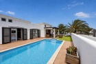 Corner villa with heated pool in sought-after La Goleta. - Playa Blanca - Property Picture 1